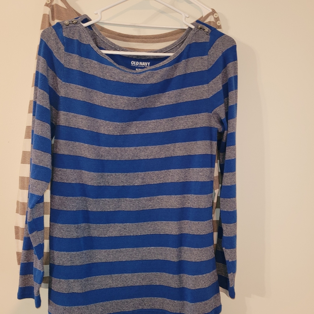 2 for $20!  Set of 2-Old Navy long sleeve shirts - Picture 3 of 3